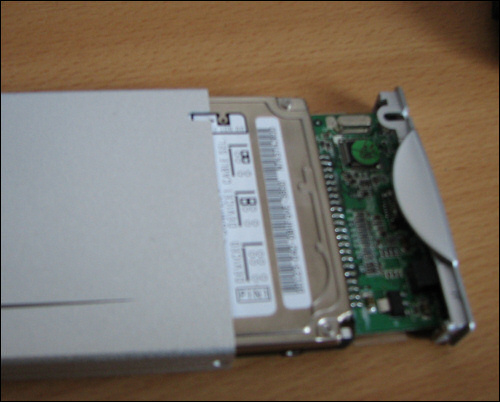 Assembler un disque dur externe